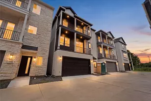 1424 W 34th 1/2 St, Houston, TX 77018 - Photo 1