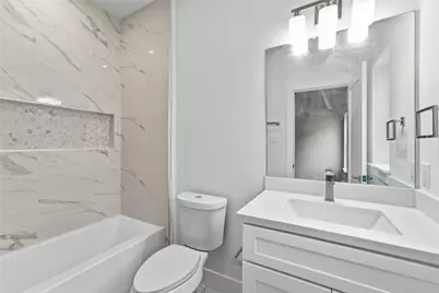 1424 W 34th 1/2 Street, Houston, TX 77018 - Photo 4