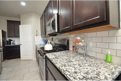 702 Autumn Flats Way, Rosharon, TX 77583 - Photo 16