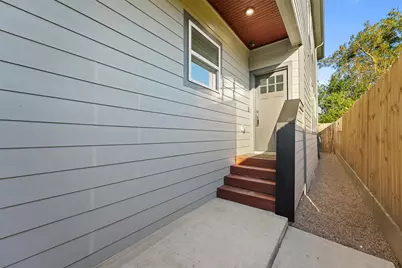 4208 Castor #B, Houston, TX 77022 - Photo 2