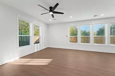 4208 Castor #B, Houston, TX 77022 - Photo 8