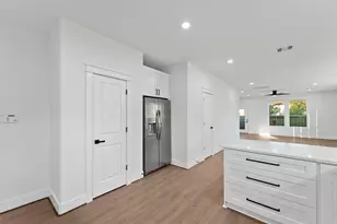 4208 Castor, Houston, TX 77022 - Photo 6