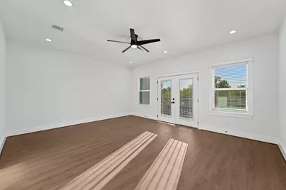 4208 Castor #B, Houston, TX 77022 - Photo 12