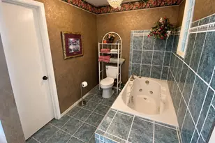7859 Green Lawn Dr, Houston, TX 77088 - Photo 10