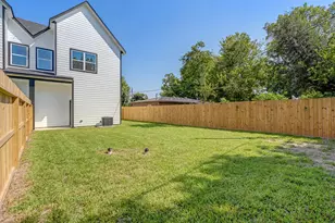 5642 Hirondel St, Houston, TX 77033 - Photo 36