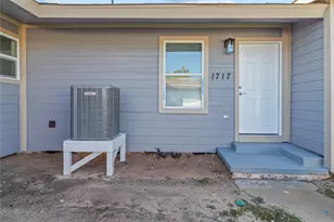 1717 W 4th St, Freeport, TX 77541 - Photo 2