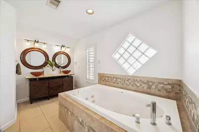 270 Isles End Road, Tiki Island, TX 77554 - Photo 18