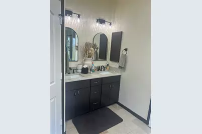 435 Sandstone Creek Lane, Dickinson, TX 77539 - Photo 4