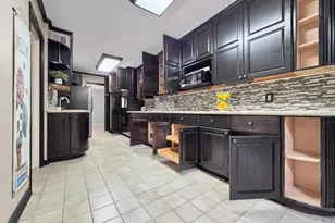 5720 Townhouse Ln, Beaumont, TX 77707 - Photo 16