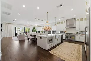 802 W 30th St, Houston, TX 77018 - Photo 8