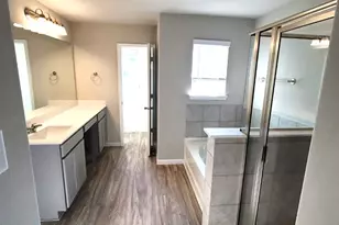 6543 Macroom Meadows Ln, Houston, TX 77048 - Photo 8