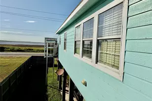 1814 Bluewater Hwy, Surfside Beach, TX 77541 - Photo 12
