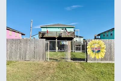 1814 Blue Water Highway, Surfside Beach, TX 77541 - Photo 1