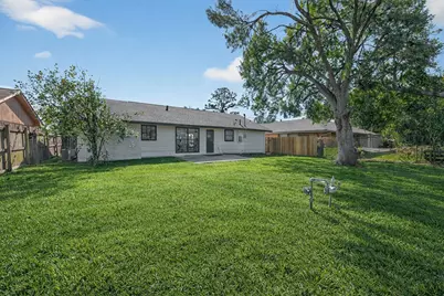 608 Lloyd Lane, Baytown, TX 77521 - Photo 28