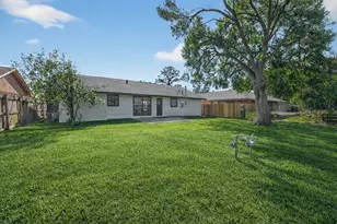 608 Lloyd Ln, Baytown, TX 77521 - Photo 28