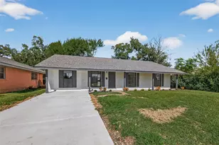 608 Lloyd Ln, Baytown, TX 77521 - Photo 2
