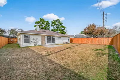 4251 Southchase Lane, Houston, TX 77014 - Photo 36