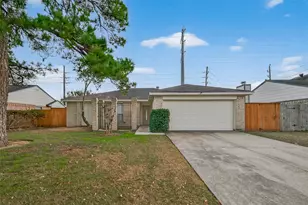 4251 Southchase Ln, Houston, TX 77014 - Photo 4