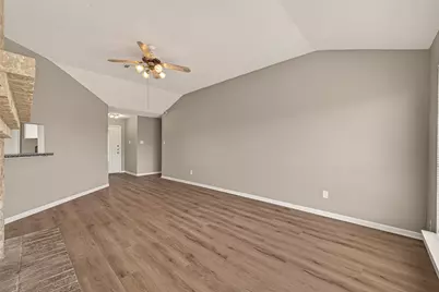 4251 Southchase Lane, Houston, TX 77014 - Photo 10