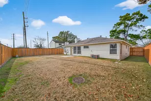 4251 Southchase Ln, Houston, TX 77014 - Photo 38