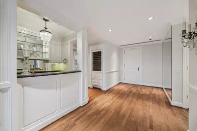 1100 Uptown Park Boulevard #102, Houston, TX 77056 - Photo 8