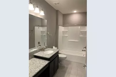 10942 Cannes Memorial Dr, Houston, TX 77043 - Photo 26