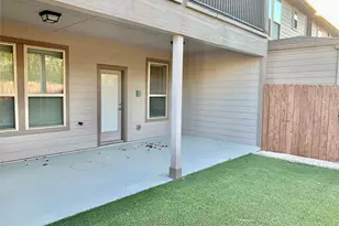 10942 Cannes Memorial Dr, Houston, TX 77043 - Photo 28