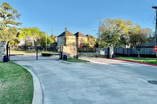 10942 Cannes Memorial Dr, Houston, TX 77043 - Photo 34