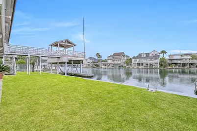 3512 Muscatee Circle, Galveston, TX 77554 - Photo 4