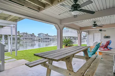 3512 Muscatee Circle, Galveston, TX 77554 - Photo 8