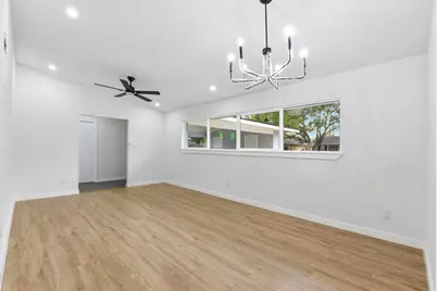 12319 Renwick Drive, Houston, TX 77035 - Photo 16