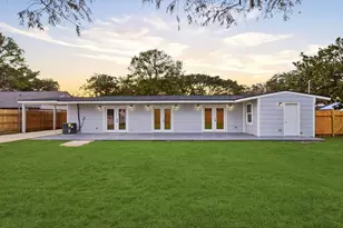 12319 Renwick Dr, Houston, TX 77035 - Photo 2