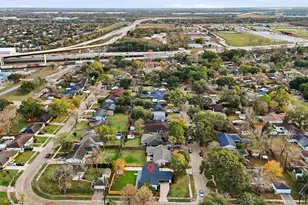 12319 Renwick Dr, Houston, TX 77035 - Photo 50