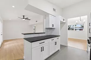 12319 Renwick Dr, Houston, TX 77035 - Photo 18