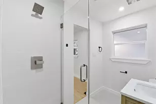 12319 Renwick Dr, Houston, TX 77035 - Photo 34