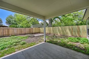 207 Malleck St, Columbus, TX 78934 - Photo 22