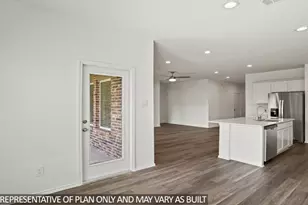 541 Comal Trl, Dayton, TX 77535 - Photo 6