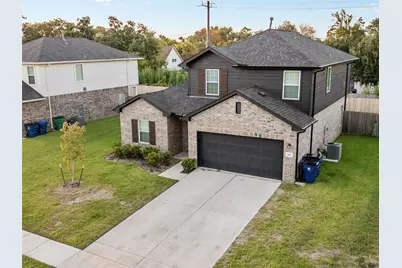 414 Magnolia Street, Richwood, TX 77531 - Photo 1