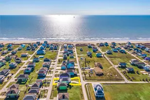 871 Townsend, Crystal Beach, TX 77650 - Photo 2