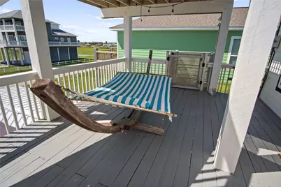 871 Townsend, Crystal Beach, TX 77650 - Photo 6