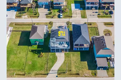 871 Townsend, Crystal Beach, TX 77650 - Photo 4