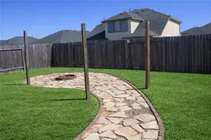 2923 Vales Point Dr, Fresno, TX 77545 - Photo 12