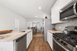 13306 Dalvay Beach Dr, Texas City, TX 77568 - Photo 20