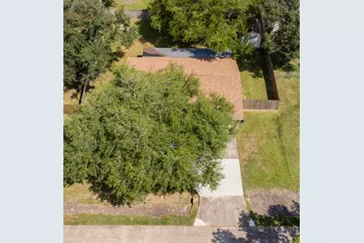 2415 Heather Street, Highlands, TX 77562 - Photo 6