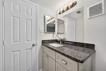 711 Worthshire Street, Houston, TX 77008 - Photo 28