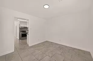 5835 Paisley St, Houston, TX 77096 - Photo 10