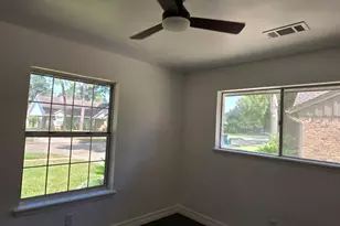 5835 Paisley St, Houston, TX 77096 - Photo 12