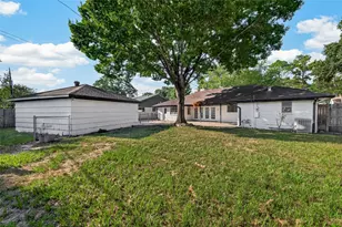 5835 Paisley St, Houston, TX 77096 - Photo 44