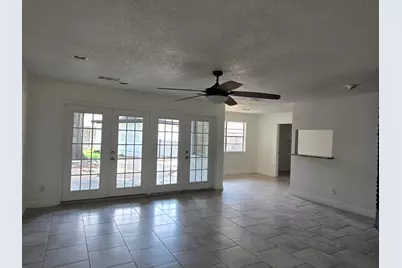 5835 Paisley Street, Houston, TX 77096 - Photo 2