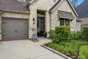 218 Wooded Rill Ct, Conroe, TX 77318 - Photo 2